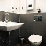 Liro Jaegerstrasse 3* Крефельд