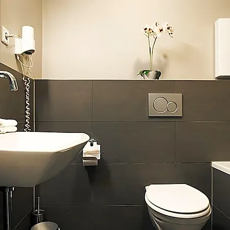 Liro Jaegerstrasse Apart-hotel