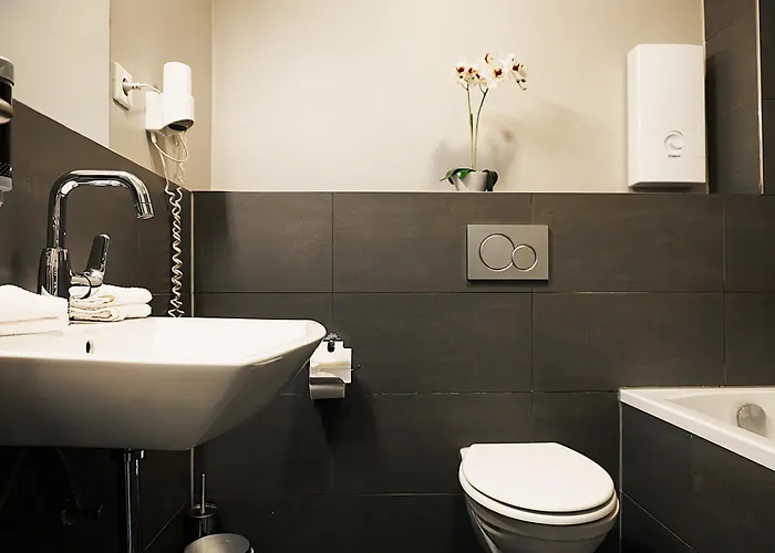 Liro Jaegerstrasse 3*